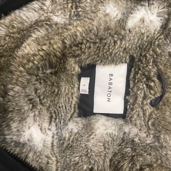 Aritzia Babaton - Picture 2 of 4